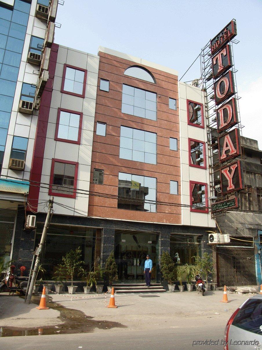 Hotel Today International Neu-Delhi Exterior foto